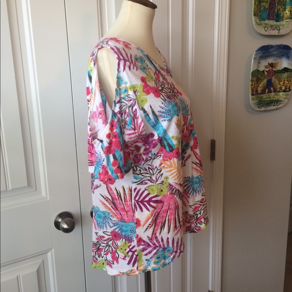 Fresh Produce cold shoulder top - Picture 4 of 5